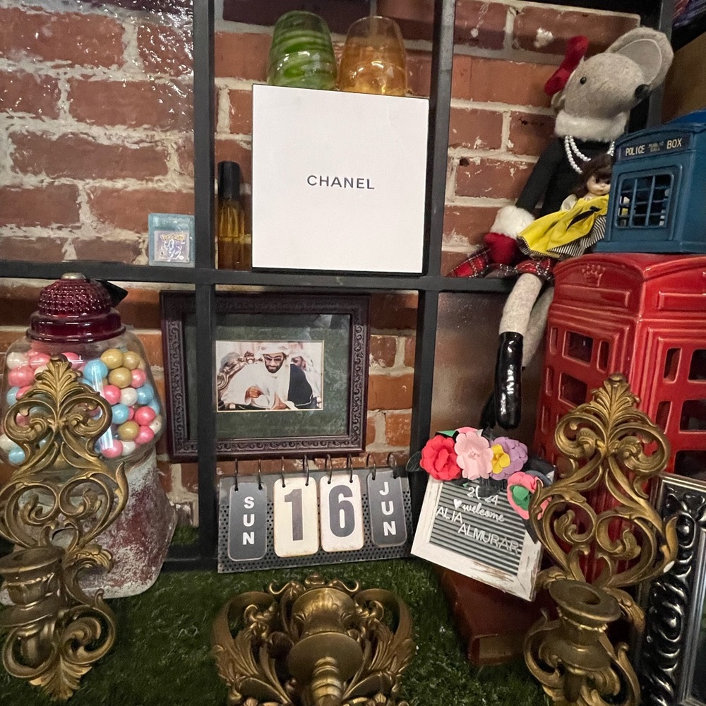Vintage’s candle holder set